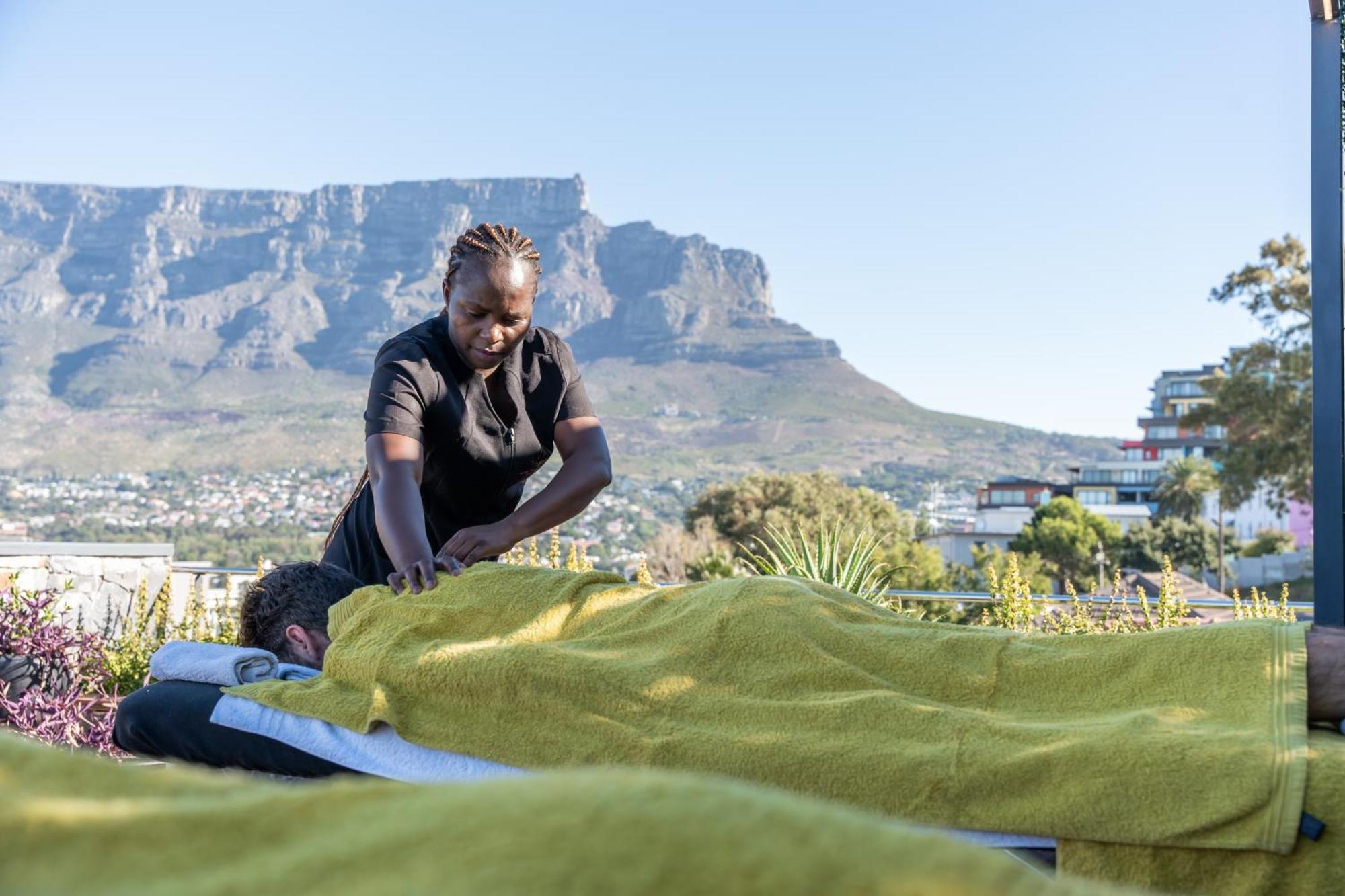 The Lookout - Panoramic 4 Bedroom House With Free Wifi And Pool Cape Town Bagian luar foto